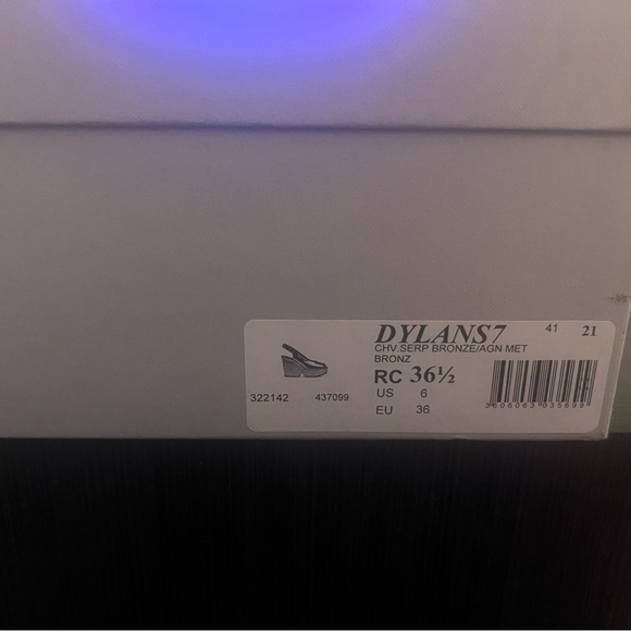 CLERGERIE NWT 
Dylan Snake-Embossed Leather Wedge Sandals Bronze size 6 - Picture 6 of 8